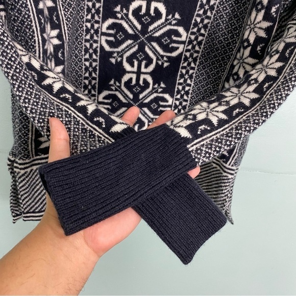 Tuckernuck Pullover Sweater XS Wool Snowflake Geometric Christmas Holiday - Picture 2 of 5